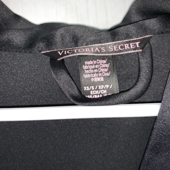 Victoria’s Secret Robe - Picture 2 of 6